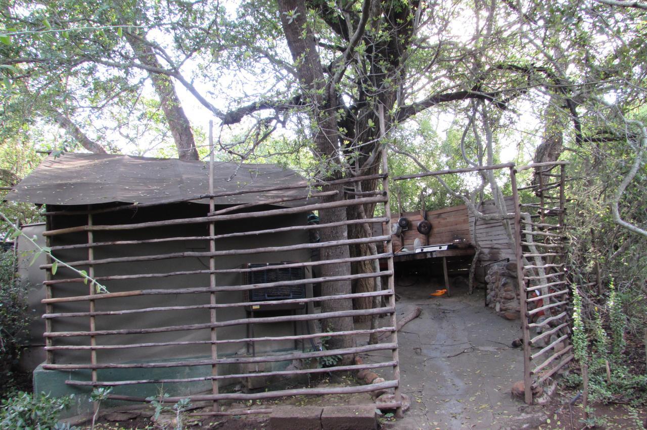 Amanzimlotzi Riverside Bush Camp Hoedspruit Esterno foto
